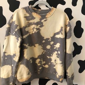 Women’s Tie Dye Sweatshirt - Medium